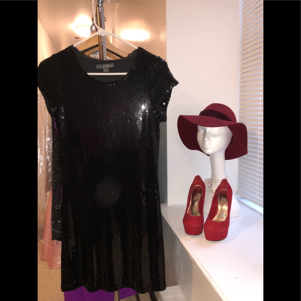 👗👠Beautiful black sequence dress. Size S.